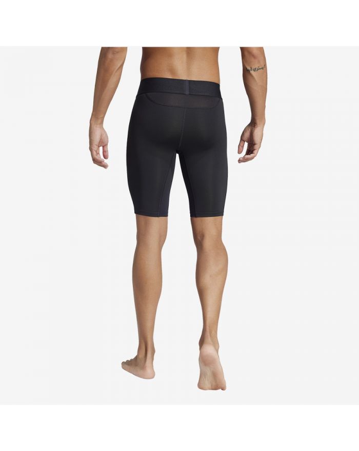 Spodenki adidas TechFit JP1477