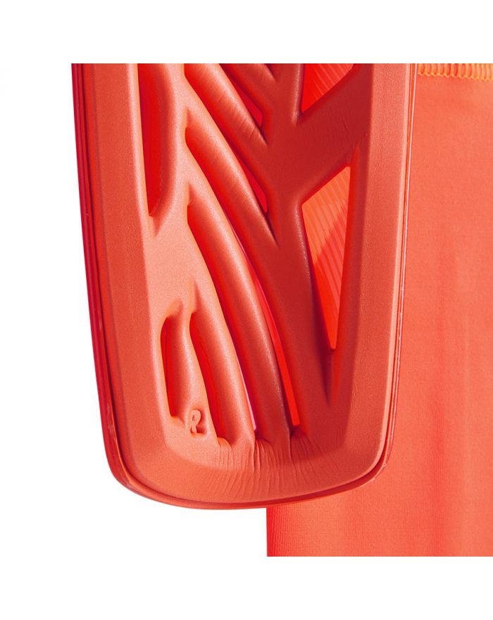 Nagolenniki piłkarskie adidas TIRO SG LGE IQ4041