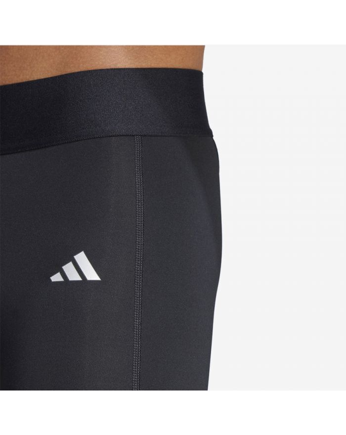 Spodenki adidas TechFit JP1477