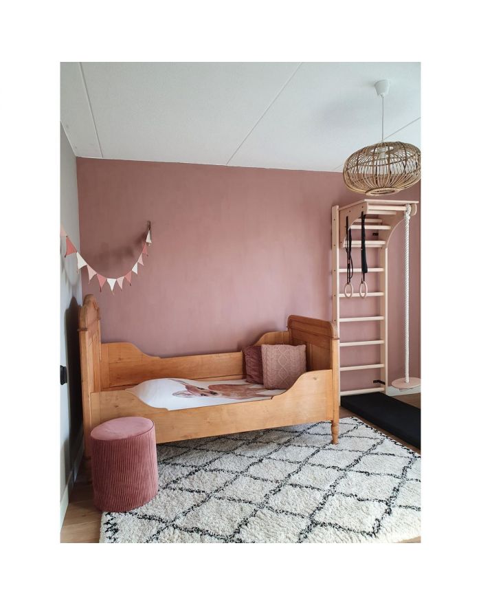 DRABINKA Z DREWNIANYM DRĄŻKIEM I AKCESORIAMI BENCHK 112+A204