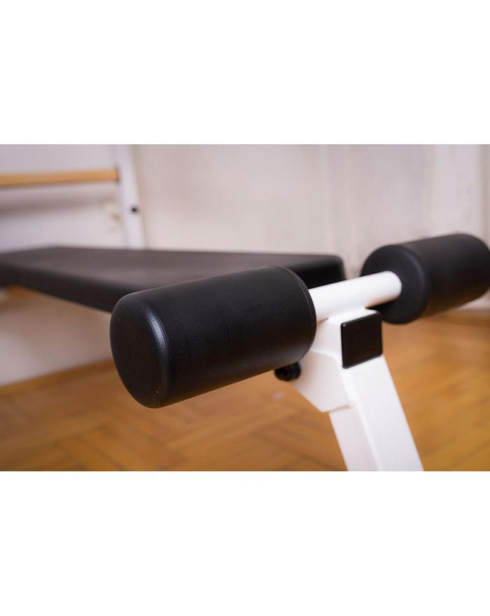 DRABINKA GIMNASTYCZNA DREWNIANO METALOWA Z DRĄŻKIEM, ŁAWKĄ I AKCESORIAMI BENCHK 233W