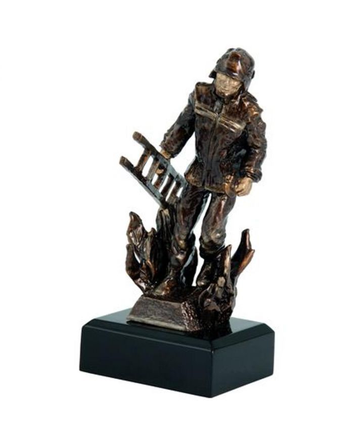 Figurka odlewana - strażak  RTYR3768/BR